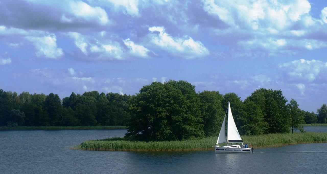 Dom Nad Jeziorem Mazury Pomost Segment 1 Kozin Luaran gambar
